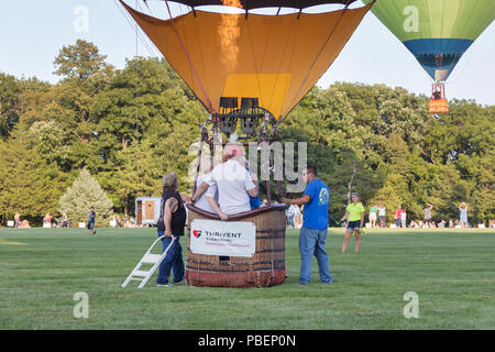 Galesburg, Illinois, USA. 26. Juli, 2018. Rund zwanzig Hot Air Balloons kam nach Galesburg, Illinois, USA für die jährliche Galesburg Ballon-wettbewerb am See Geschichte. Die Veranstaltung wurde in Galesburg seit 2000 statt. Stockfoto