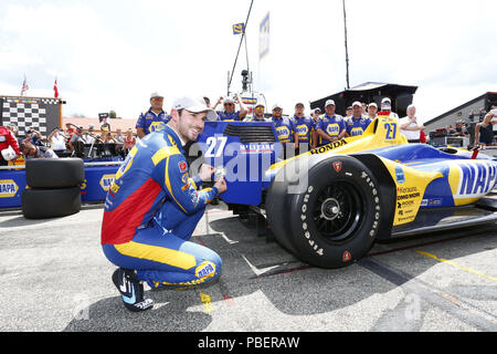 Ohio, USA. 28. Juli 2018. ALEXANDER ROSSI (27) in den Vereinigten Staaten gewinnt die Pole Award für das Honda Indy 200 in Mid-Ohio Sports Car Course in Lexington, Ohio. Credit: Justin R. Noe Asp Inc/ASP/ZUMA Draht/Alamy leben Nachrichten Stockfoto