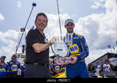 Ohio, USA. 28. Juli 2018. ALEXANDER ROSSI (27) in den Vereinigten Staaten gewinnt die Pole Award für das Honda Indy 200 in Mid-Ohio Sports Car Course in Lexington, Ohio. Credit: Justin R. Noe Asp Inc/ASP/ZUMA Draht/Alamy leben Nachrichten Stockfoto