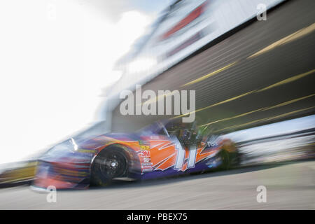 Lange Teich, Pennsylvania, USA. 28. Juli 2018. Denny Hamlin (11) Praktiken für die Gander im Freien 400 bei Pocono Raceway in langen Teich, Pennsylvania. Credit: Stephen A. Arce/ASP/ZUMA Draht/Alamy leben Nachrichten Stockfoto