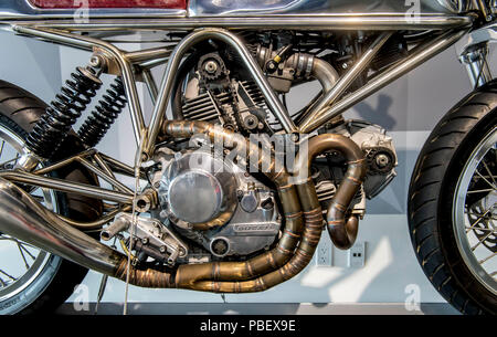 Los Angeles, Kalifornien, USA. 28. Juli 2018. 'J 63 Schwantz" (Detail) entworfen und von Revival Zyklen von Austin, Texas, ist als Teil der 'Benutzerdefinierte Revolution' Ausstellung am Petersen Automotive Museum angezeigt. Die Ausstellung versammelt Werke der einflussreichsten und alternative Fahrrad Erbauer der letzten zehn Jahre an einem Ort zum ersten Mal überhaupt. Credit: Brian Cahn/ZUMA Draht/Alamy leben Nachrichten Stockfoto