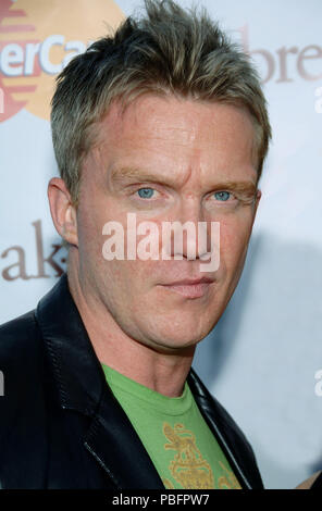 Anthony Michael Hall Ankommen in der Pause bis Premiere auf dem Westwood Village Theater in Los Angeles. Mai 22, 2006.12 HallAnthonyMichael068 Red Carpet Event, Vertikal, USA, Filmindustrie, Prominente, Fotografie, Bestof, Kunst, Kultur und Unterhaltung, Topix Prominente Fashion/Vertikal, Besten, Event in Hollywood Leben - Kalifornien, Roter Teppich und backstage, USA, Film, Stars, Film Stars, TV Stars, Musik, Promis, Fotografie, Bestof, Kunst, Kultur und Unterhaltung, Topix, headshot, vertikal, eine Person aus dem Jahr 2006, Anfrage tsuni@Gamma-USA.com Stockfoto