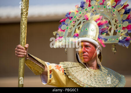 Inca Mann an Chan Chan, Peru Stockfoto