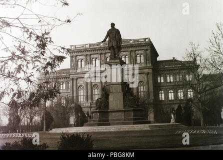 1594 Széchenyi István (Ferenc József) tér, Széchenyi István szobra József (Engel, 1880), eine háttérben Magyar wissenschaftliche Akadémia. 86339 Fortepan Stockfoto