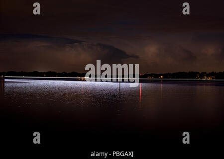 Indian Rocks Beach, Golf von Mexiko bei Nacht Stockfoto