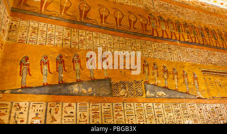 Hieroglyphen im Grab von Ramses IV oder Ramses IV (KV 2) im Tal der Könige, Theben, Luxor, Ägypten, Afrika Stockfoto