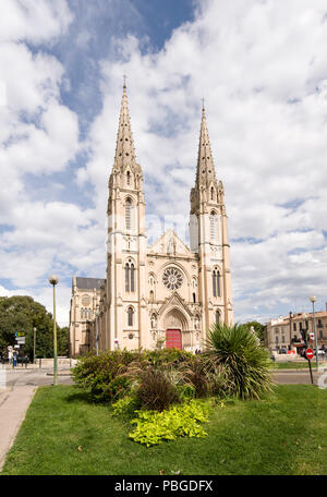 Eglise Saint Baudile in Nimes, Frankreich. In 1867-1877 gebaut. Stockfoto