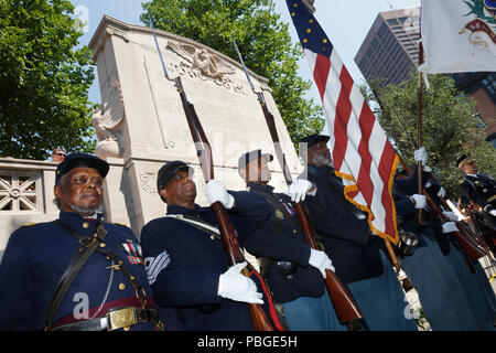 Amerikanischer Bürgerkrieg, Re-enactors von Massachusetts 54th Infanterie Regiment vor der Shaw 54. Gedenktag am Boston Common Boston Massachusetts USA Stockfoto