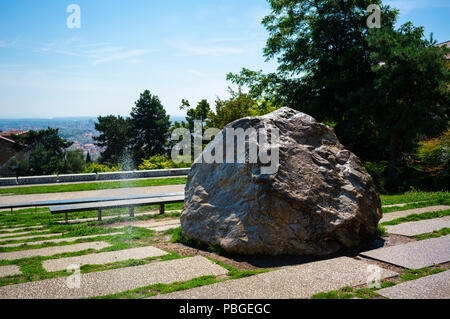 Gros Caillou große Kiesel Wahrzeichen in La Croix-Rousse Nachbarschaft in Lyon Frankreich Stockfoto