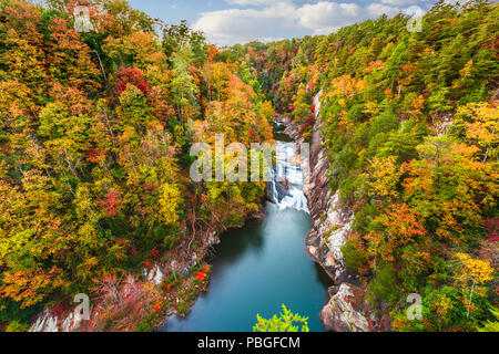 Tallulah fällt, Georgia, USA mit Blick auf Tallulah Gorge in die Herbstsaison. Stockfoto