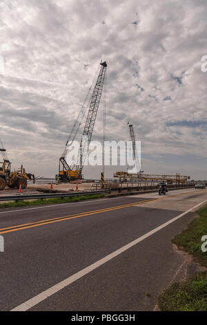 Aufbau der SR 19 Brücke am kleinen See Harris in Lake County, Florida, USA Stockfoto