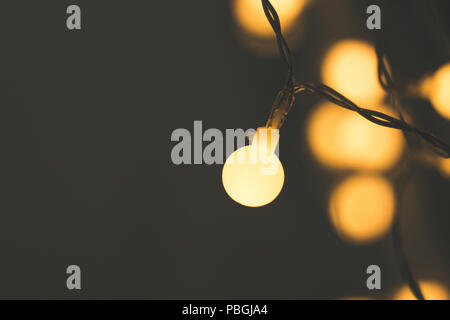 Nahaufnahme von runden Leuchten im Garten Stockfoto