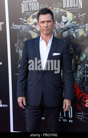 Premiere des icario: Tag der Soldado" statt an der Westwood Regency Theater in Los Angeles, Kalifornien, bietet: Jeffrey Donovan, Wo: Los Angeles, Kalifornien, Vereinigte Staaten, wenn: 26 Jun 2018 Credit: Sheri Determan/WENN.com Stockfoto