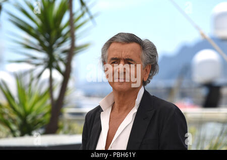 Mai 20, 2016 - Cannes, Frankreich: Bernard-Henri Lévy und kurdischen Kämpfer nehmen an der 'Peshmerga' Fotoshooting während des 69. Filmfestival in Cannes. Bernard-Henri Lévy lors du 69eme Festival de Cannes. *** Frankreich/KEINE VERKÄUFE IN DEN FRANZÖSISCHEN MEDIEN *** Stockfoto