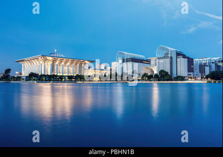 Die Tuanku Mizan Zainal Abidin-Moschee in Putrajaya, Malaysia. Stockfoto