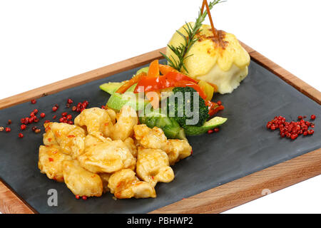 Gegrillte Jakobsmuscheln auf Holzplatte Stockfoto