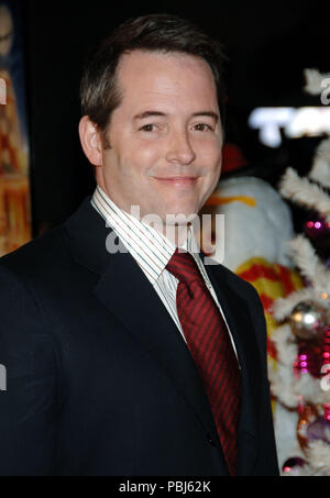 Matthew Broderick Ankunft an Deck die Hallen Premiere auf der Chinese Theatre in Los Angeles. headshot Lächeln Blickkontakt BroderickMatthew073 Red Carpet Event, Vertikal, USA, Filmindustrie, Prominente, Fotografie, Bestof, Kunst, Kultur und Unterhaltung, Topix Prominente Fashion/Vertikal, Besten, Event in Hollywood Leben - Kalifornien, Roter Teppich und backstage, USA, Film, Stars, Film Stars, TV Stars, Musik, Promis, Fotografie, Bestof, Kunst, Kultur und Unterhaltung, Topix, headshot, vertikal, eine Person aus dem Jahr 2006, Anfrage tsuni@Gamma-USA.com Stockfoto