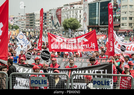 ISTANBUL, Türkei - 25. MAI 2014: Proteste gegen Subunternehmer System nach Soma mine Disaster Stockfoto