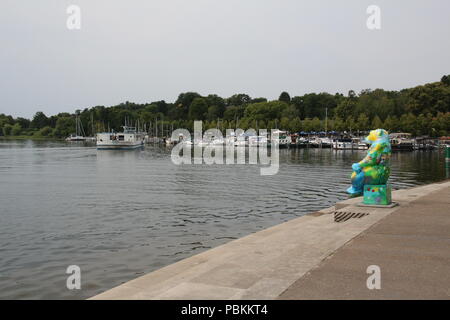 Ein Buddy Bären am Ufer der Havel in Kladow in Berlin Stockfoto