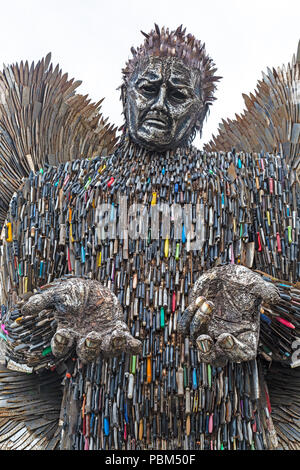 Das Messer Engel Skulptur, erstellt von artist Alfie Bradley, eine Show am britischen Schmiedearbeiten Zentrum in Shropshire, England. Stockfoto