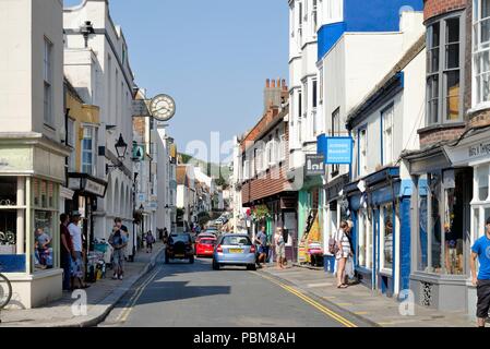 Die Hohe Straße in der Altstadt von Hastings East Sussex England Großbritannien Stockfoto