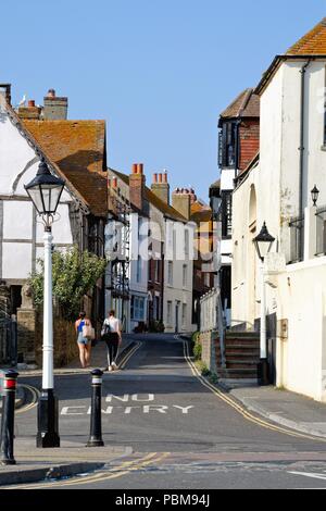 Alle Heiligen Straße Strandpromenade von Hastings East Sussex England Großbritannien Stockfoto