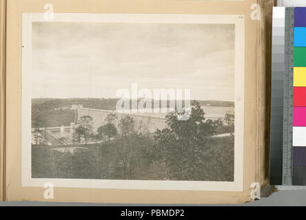 856 Kensico Behälter. Allgemeine Ansicht des Kensico Talsperre mit Pool und Springbrunnen unter dam. Untere Abwasser Kammer in den Hintergrund. Vertrag 9. Oktober 25, 1917 (Nypl b 13814376-435391) Stockfoto