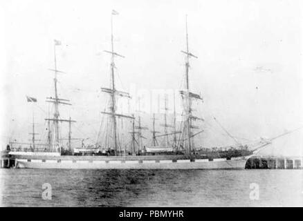 . Englisch: Ersteller unbekannt. Schwarz-weiß Foto von Loch Shiel. Los durch die Staatsbibliothek von Victoria als Teil von Malcolm Brodie Versand Sammlung statt. Bild Nummer: H 99.220/3118. Format: Foto: Gelatine Silber; 10,6 x 15,3 cm. Foto aus der Zeit vor Januar 1894. Vor dem Januar 1894 931 Loch Shiel 1. Stockfoto