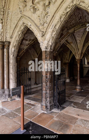 LONDON, ENGLAND - 20. JULI 2016: Chapter House, Westminster Abbey (Stiftskirche St. Peter in Westminster), UNESCO Weltkulturerbe Stockfoto