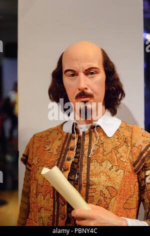 LONDON, ENGLAND - 22. JULI 2016: William Shakespeare, Madame Tussauds Wax Museum. Es ist eine große Touristenattraktion in London Stockfoto