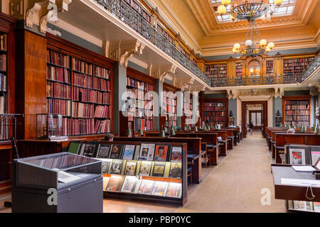 LONDON, ENGLAND - Juli 23, 2016: National Art Library, Victoria and Albert Museum, London. Es wurde im Jahre 1852 gegründet. Stockfoto