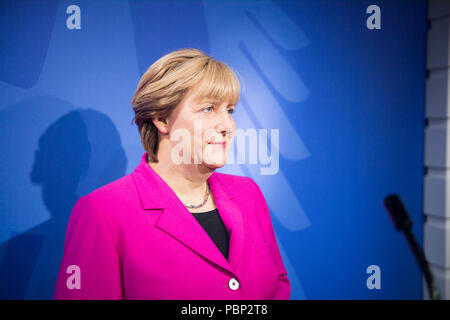 AMSTERDAM, NIEDERLANDE - Jun 1, 2015: Angela Merkel, Deutsche cancelloe, im Madame Tussauds Museum in Amsterdam. Marie Tussaud wurde als Marie Gro geboren Stockfoto