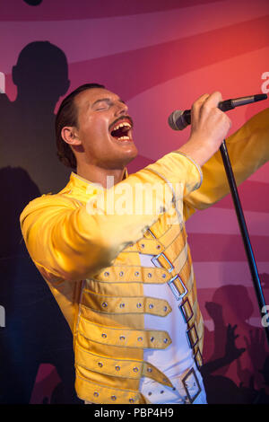 AMSTERDAM, NIEDERLANDE - Jun 1, 2015: Freddy Mercury, der Sänger, Madame Tussauds Museum in Amsterdam. Marie Tussaud wurde als Marie Grosholtz in 17 geboren Stockfoto