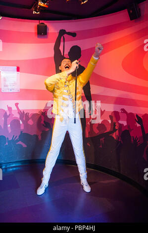 AMSTERDAM, NIEDERLANDE - Jun 1, 2015: Freddy Mercury, der Sänger, Madame Tussauds Museum in Amsterdam. Marie Tussaud wurde als Marie Grosholtz in 17 geboren Stockfoto