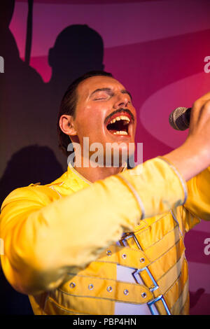 AMSTERDAM, NIEDERLANDE - Jun 1, 2015: Freddy Mercury, der Sänger, Madame Tussauds Museum in Amsterdam. Marie Tussaud wurde als Marie Grosholtz in 17 geboren Stockfoto