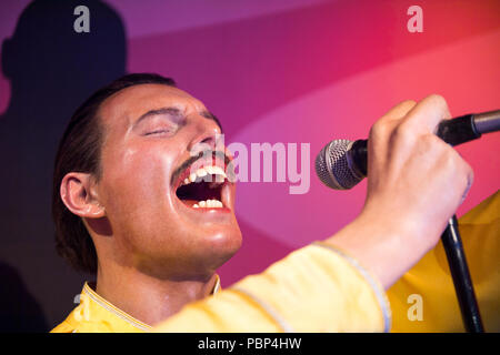 AMSTERDAM, NIEDERLANDE - Jun 1, 2015: Freddy Mercury, der Sänger, Madame Tussauds Museum in Amsterdam. Marie Tussaud wurde als Marie Grosholtz in 17 geboren Stockfoto