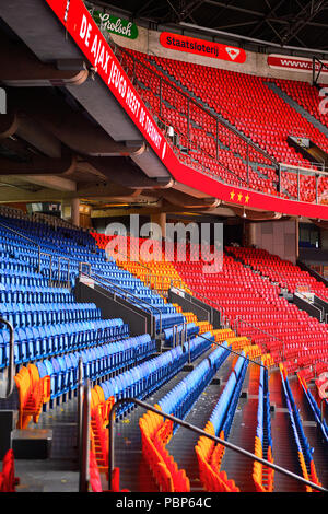 AMSTERDAM, NIEDERLANDE, 2. Juni 2015: Amsterdam Arena, das größte Stadion in Niederlande. Das Heimstadion des AFC Ajax und die Niederlande nati Stockfoto