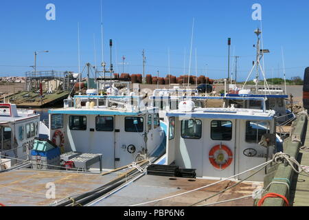 Blick auf die Fischerboote im Hafen in Cheticamp, ein hübsches Fischerdorf auf dem Cabot Trail, Western Shore von Cape Breton Island, Nova Scotia. Stockfoto