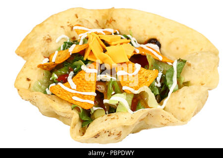 Taco Salat in einer gebackenen Tortilla Stockfoto