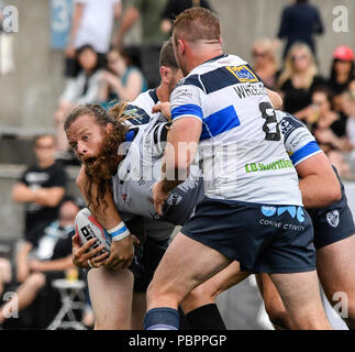 Lamport Stadium, Toronto, Ontario, Kanada, 28. Juli 2018. Ashton Sims (C) von Toronto Wolfpack auf dem Angriff gegen Featherstone Rover während Toronto Wolfpack v Featherstone Rovers in der Betfred Meisterschaft. Credit: Touchlinepics/Alamy leben Nachrichten Stockfoto