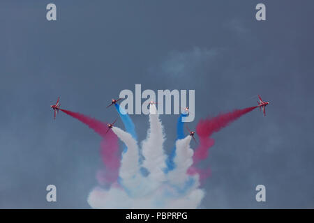 Sunderland, Großbritannien, 29. Juli 2018. Die roten Pfeile im Sunderland 2018 International Airshow in Sunderland, England. Die roten Pfeile ist kunstflugstaffel der Royal Air Force display Team. Credit: Stuart Forster/Alamy leben Nachrichten Stockfoto