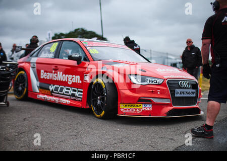 Norwich, Norfolk, Großbritannien. 29. Juli, 2018. BTCC Rennfahrer Ollie Jackson und Cobra Amd Tuning.com Laufwerke während der Dunlop MSA British Touring Car Championship in Snetterton Indy Circuit. Foto: Gergo Toth/Alamy leben Nachrichten Stockfoto