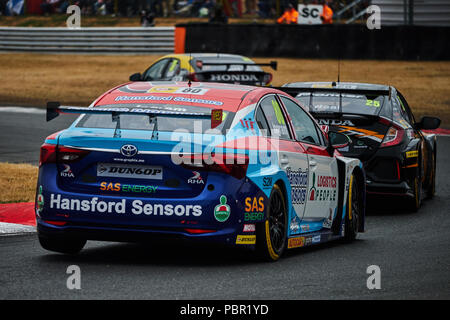 Norwich, Norfolk, Großbritannien. 29. Juli, 2018. BTCC Rennfahrer Tom Ingram und Speedworks Motorsport Laufwerke während der Dunlop MSA British Touring Car Championship in Snetterton Indy Circuit. Foto: Gergo Toth/Alamy leben Nachrichten Stockfoto