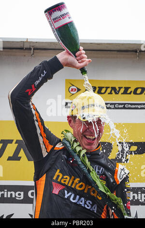 Norwich, Norfolk, Großbritannien. 29. Juli, 2018. BTCC Rennfahrer Tom Ingram und Speedworks Motorsport Laufwerke während der Dunlop MSA British Touring Car Championship in Snetterton Indy Circuit. Foto: Gergo Toth/Alamy leben Nachrichten Stockfoto