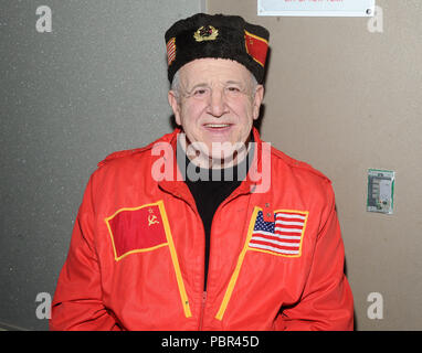 *** Foto *** ehemaligen WWE Wrestler, Nikolai Volkoff, ist vergangen: NEW YORK, NEW YORK - MÄRZ 04: Hall of Fame Mitglied Nikolai Volkoff besucht die "Big Event" am Flughafen LaGuardia Plaza Hotel am 4. März 2017 in New York City. Foto: George Napolitano/MediaPunch Stockfoto