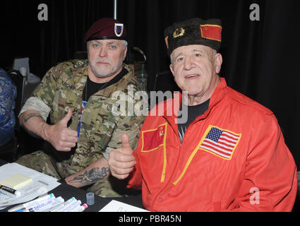 *** Foto *** ehemaligen WWE Wrestler, Nikolai Volkoff, ist vergangen NEW ORLEANS, LA - 6. April: Corporal Kirschner und Nikolai Volkoff besucht WrestleCon im Sheraton Hotel in New Orleans in Verbindung mit WrestleMania 34. April 6, 2018. Credit: George Napolitano/MediaPunch Stockfoto