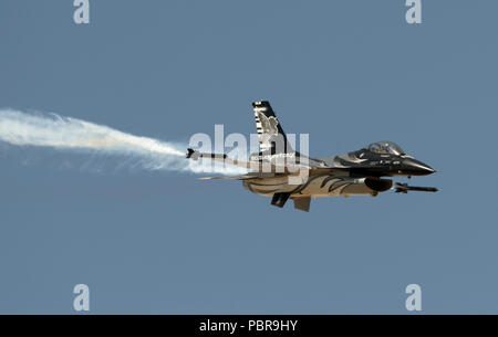F-16A Fighting Falcon", "The Dark Vador Falcon, 2 Flügel, Belgische Luft Komponente, Stockfoto