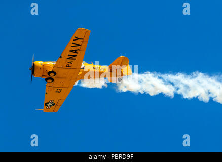 North American Aviation T-6 Texan; SNJ-5; Harriett Alexander Feld; Air Show; Salida, Colorado, USA Stockfoto