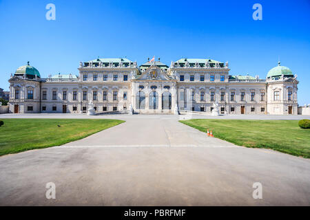 Wien, Österreich - 16. Juni 2012: schönen Sommer Blick auf Schloss Belvedere (deutsch: Schloss Belvedere), barocken Schlossanlage errichtet als Sommer residenzappartementhaus Stockfoto