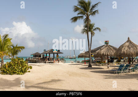 Piet's Pier Strandbar und Restaurant, Palm Beach, Aruba, Karibik Stockfoto